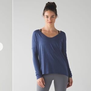 Lululemon Flip Your Dog Long Sleeve II Heathered Hero Blue Size Medium